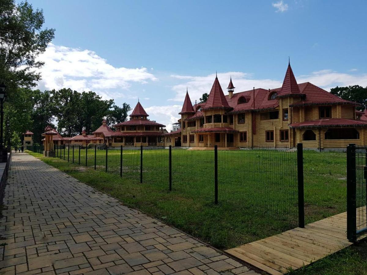 Загородный Комплекс Fort Pirnov Park Pirnove Zewnętrze zdjęcie